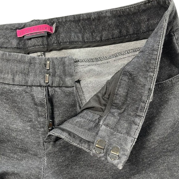 Alice + Olivia Jeans 8 Faded Black Trouser Slim Leg Cropped Low Rise 27" Inseam - Picture 2 of 7